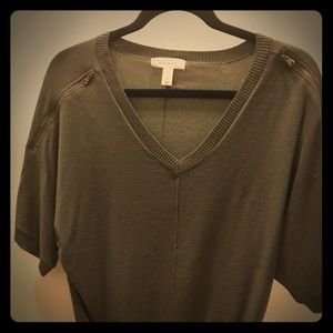 Woman’s Top Army Green V Neck Sweater